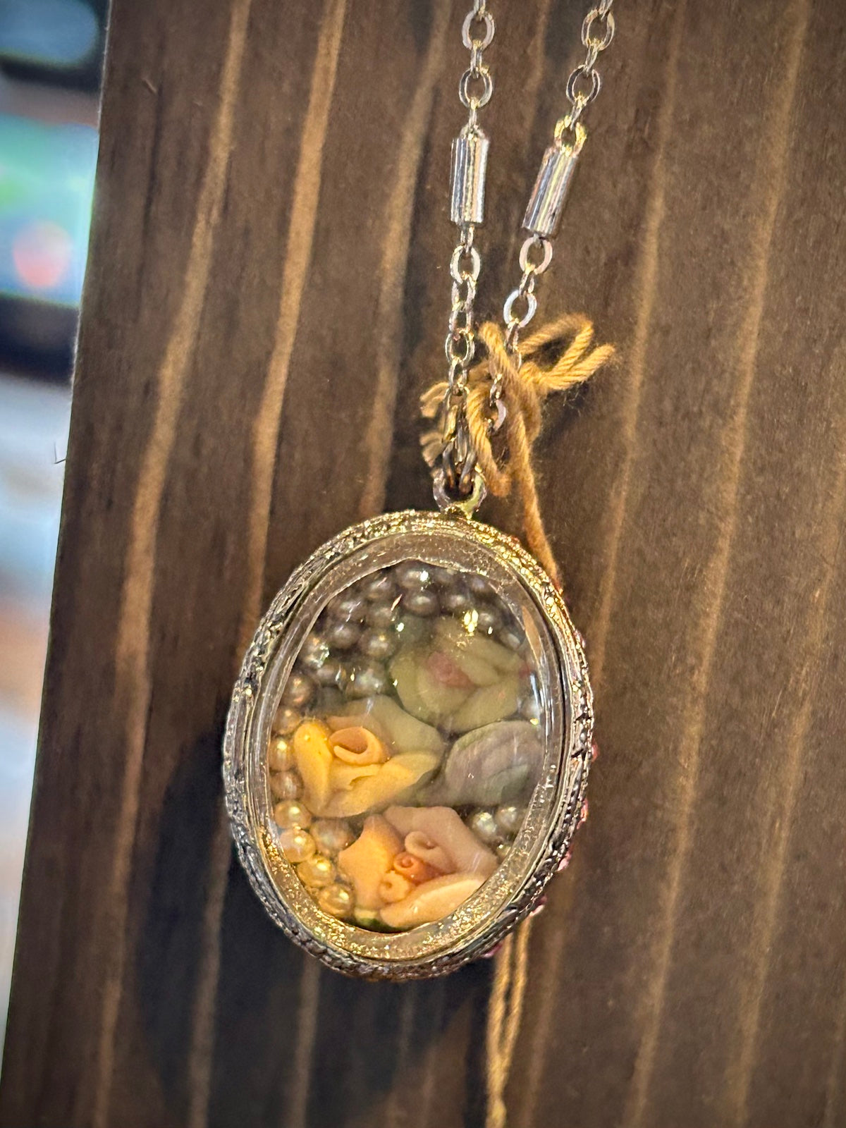 1928 Jewelry Oval Multicolor Porcelain Roses Pendant