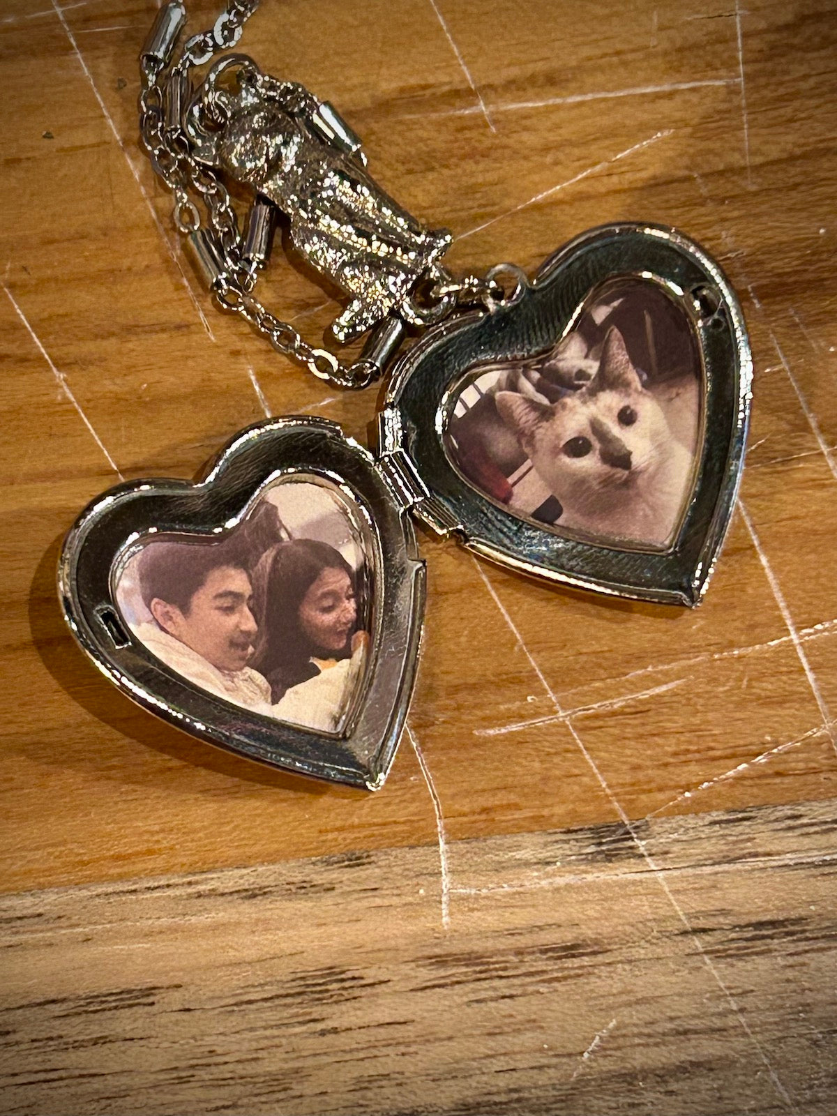 1928 Jewelry Sitting Cat And Heart Locket Necklace