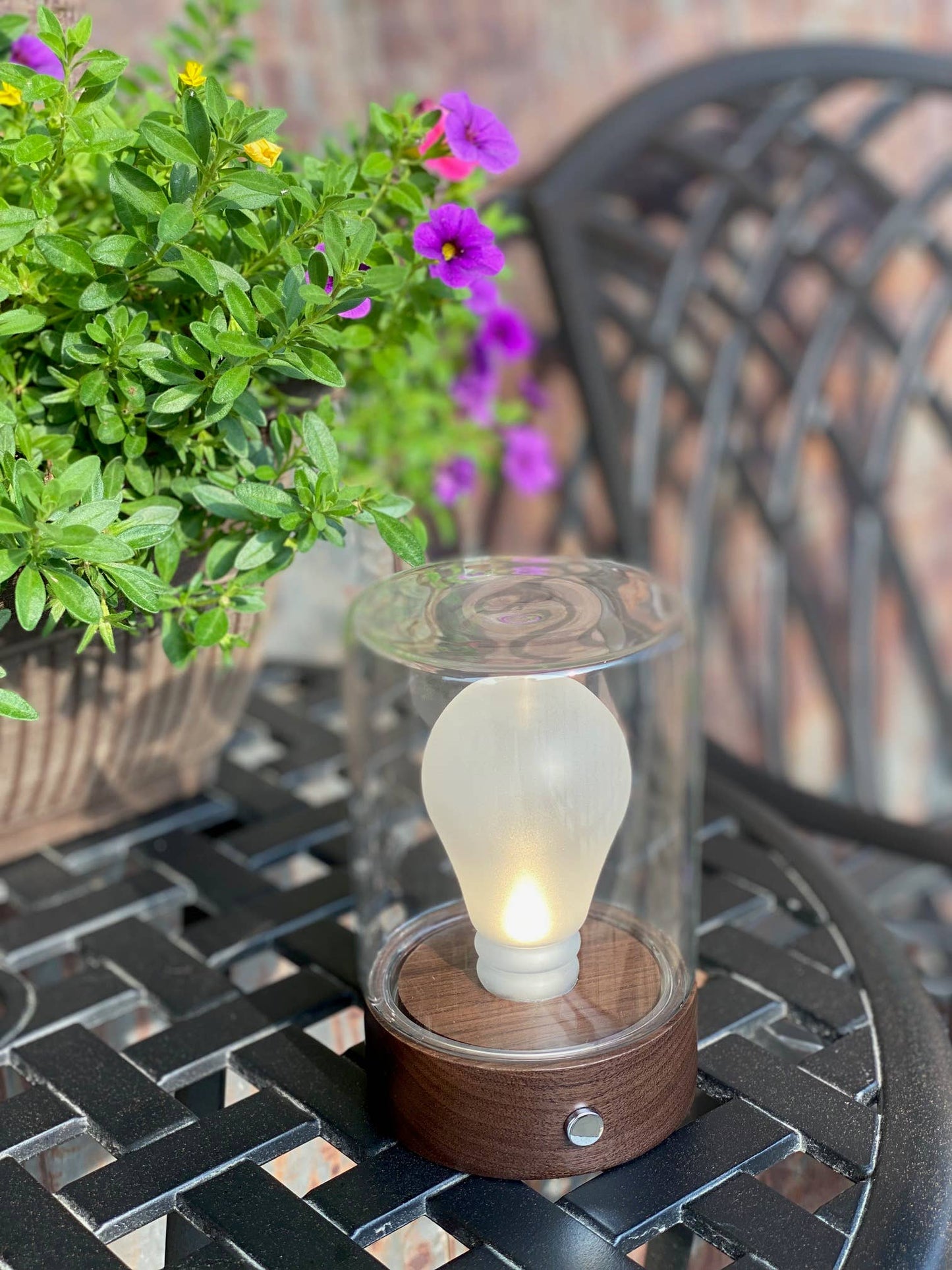 NightBULB with Almost Black Base