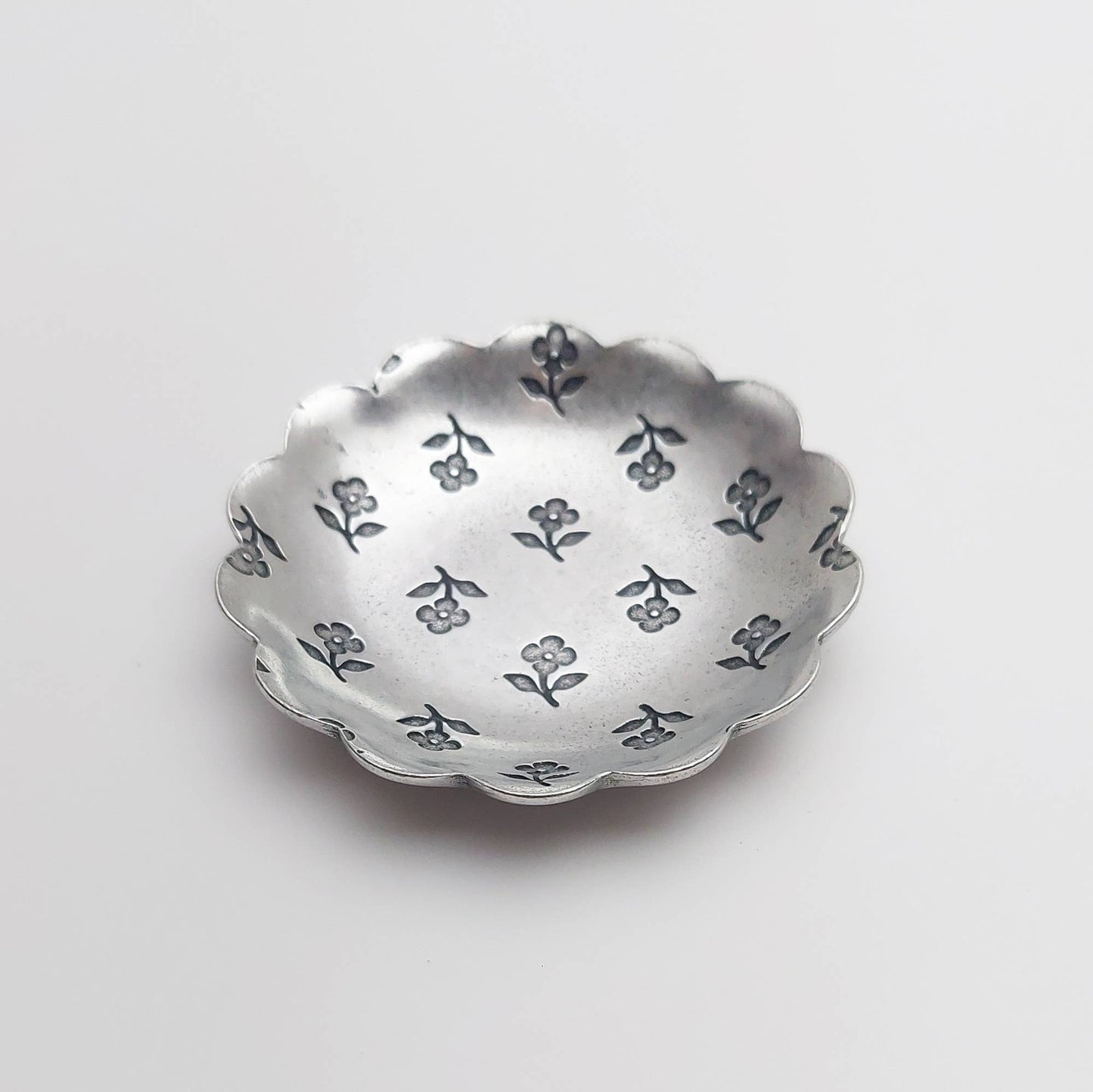 Pewter Scalloped Floral Ring Dish