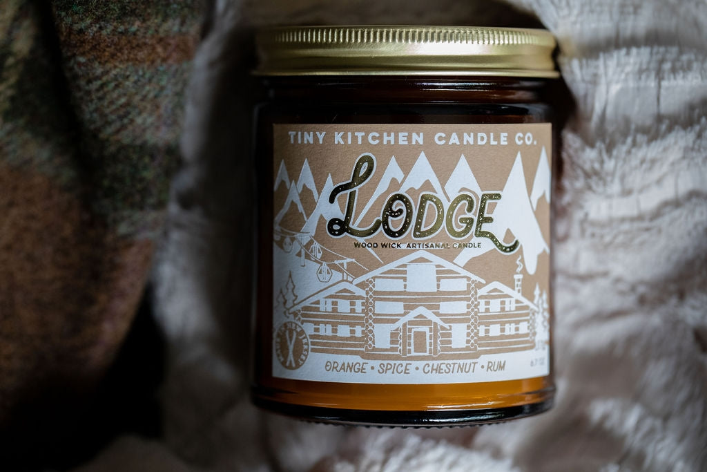 Holiday Handpoured Wood Wick 8 oz. Amber Glass Candles (4 Scents)