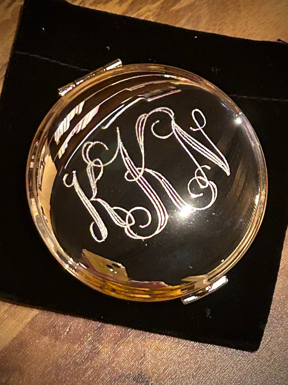 "Boston" Round Compact Mirror