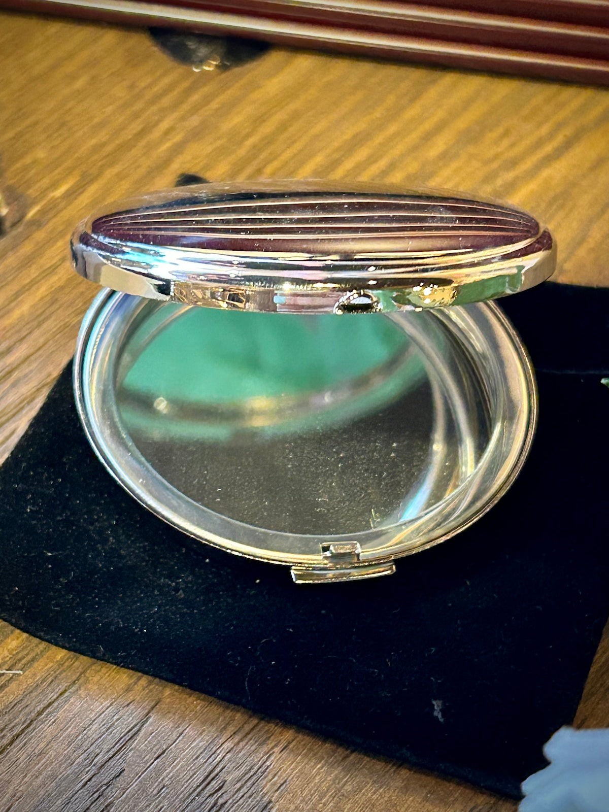 "Boston" Round Compact Mirror