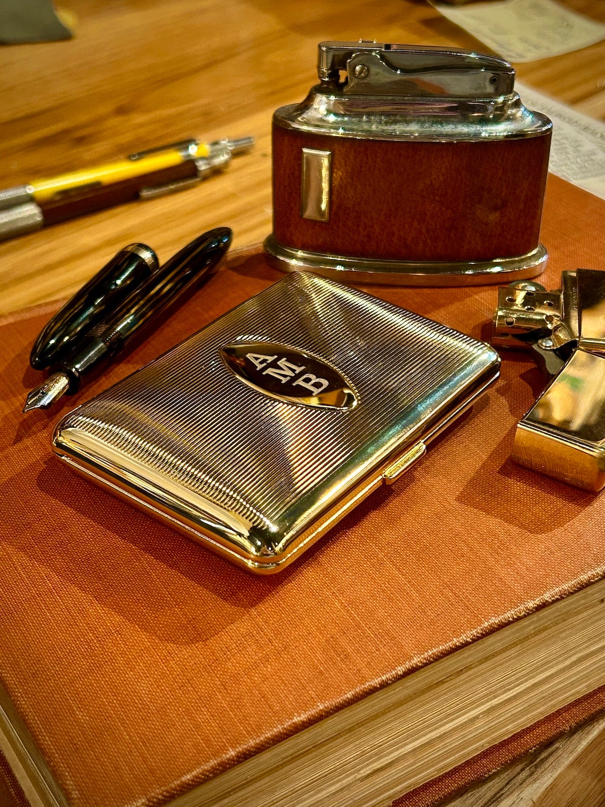 Brass Striped Design Elastic Holder Cigarette/Card Case