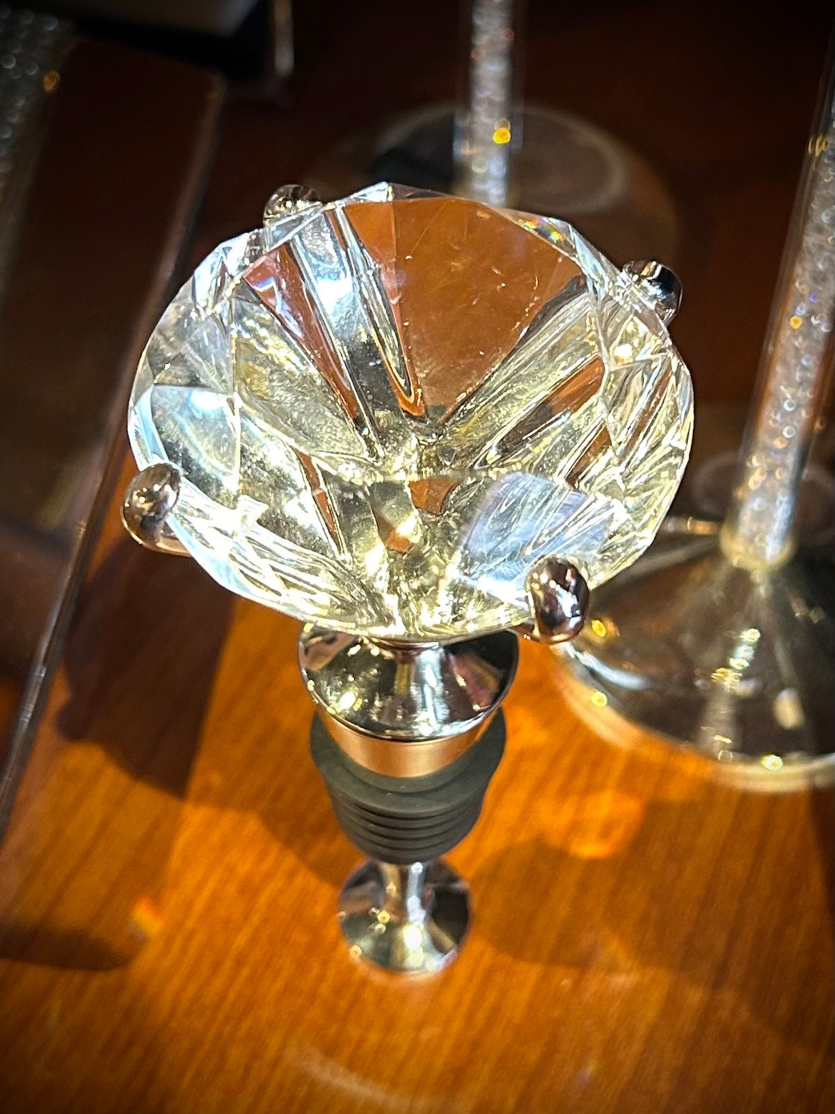 Clear Diamond Shaped Bottle Stopper