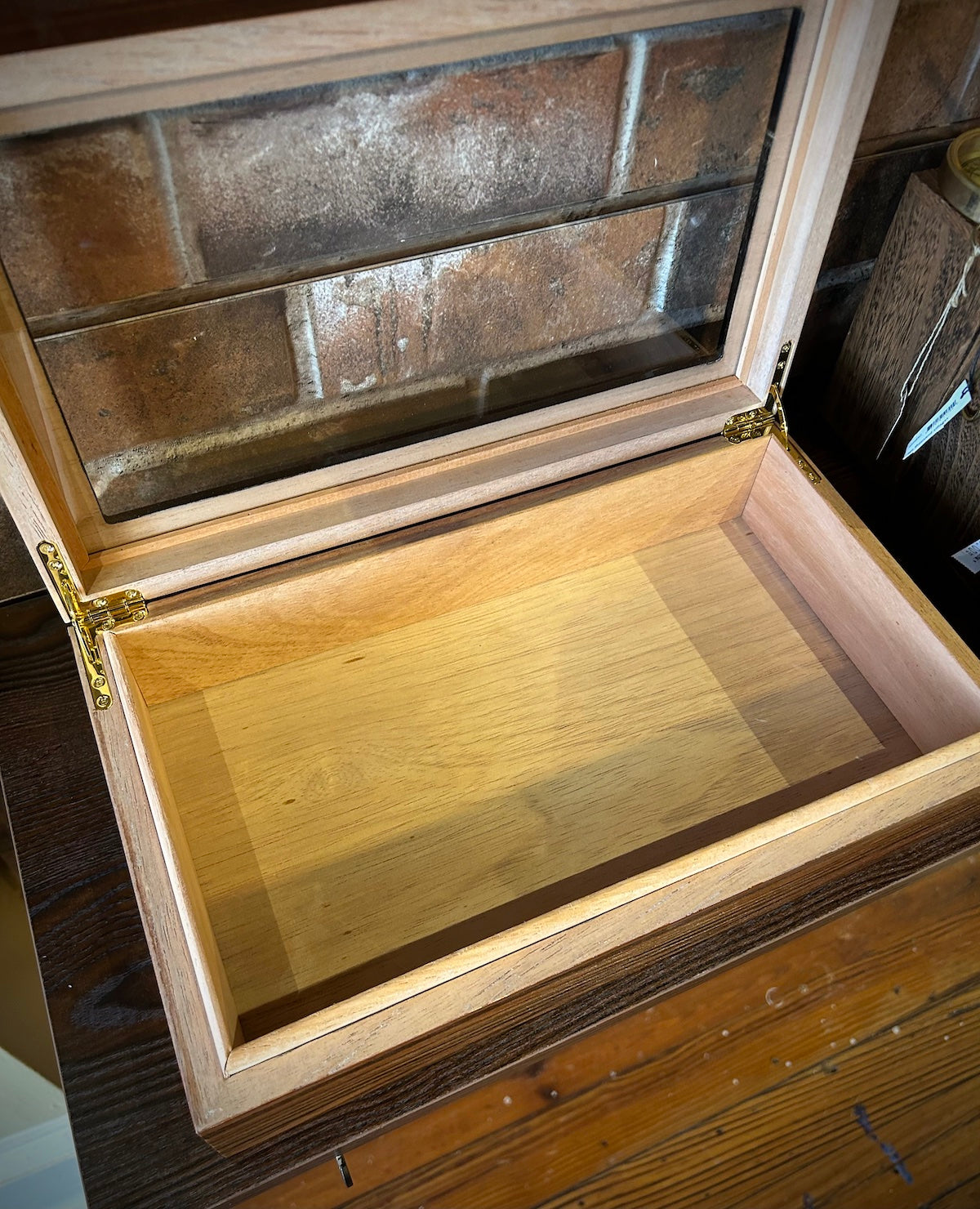 The Dario Cigar Humidor