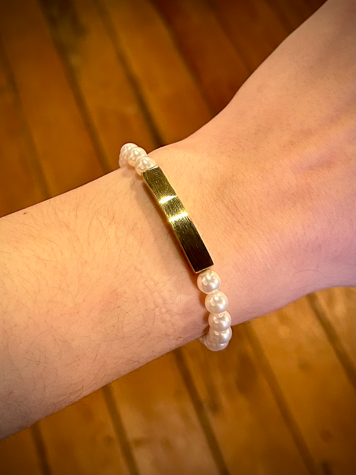 Pearl Curved Gold Bar Stretch Bracelet