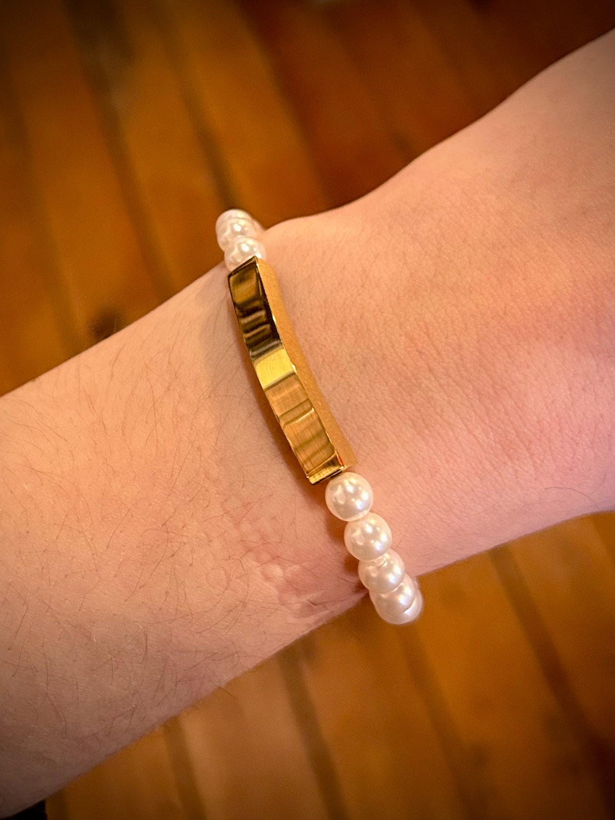Pearl Curved Gold Bar Stretch Bracelet