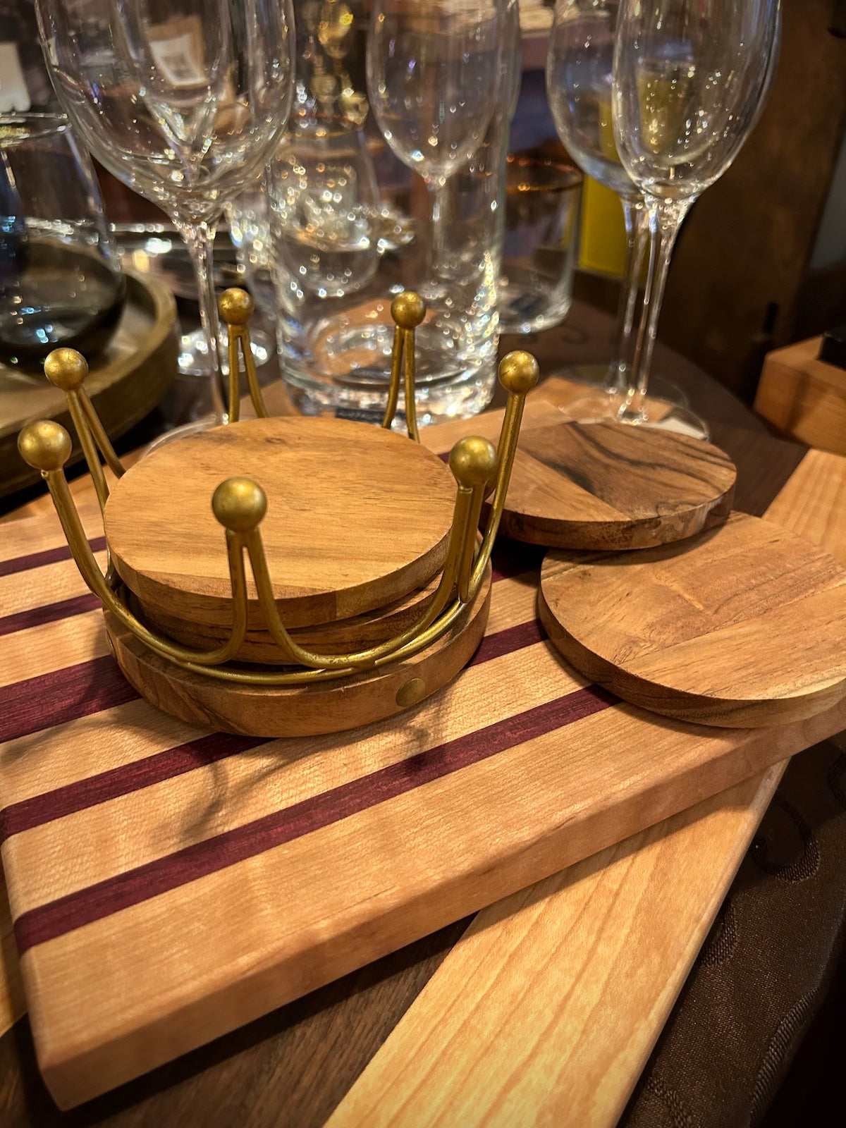 Godinger Set of Four Acacia Coasters with Gold Crown Stand
