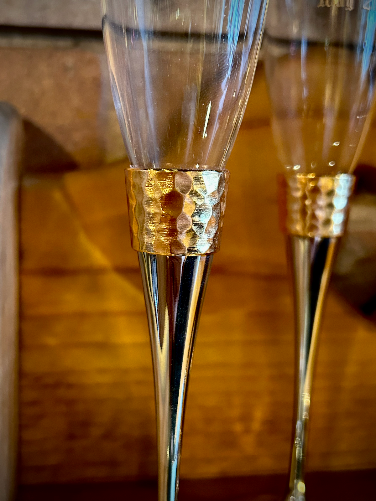 Hammered Gold Band Champagne Flutes
