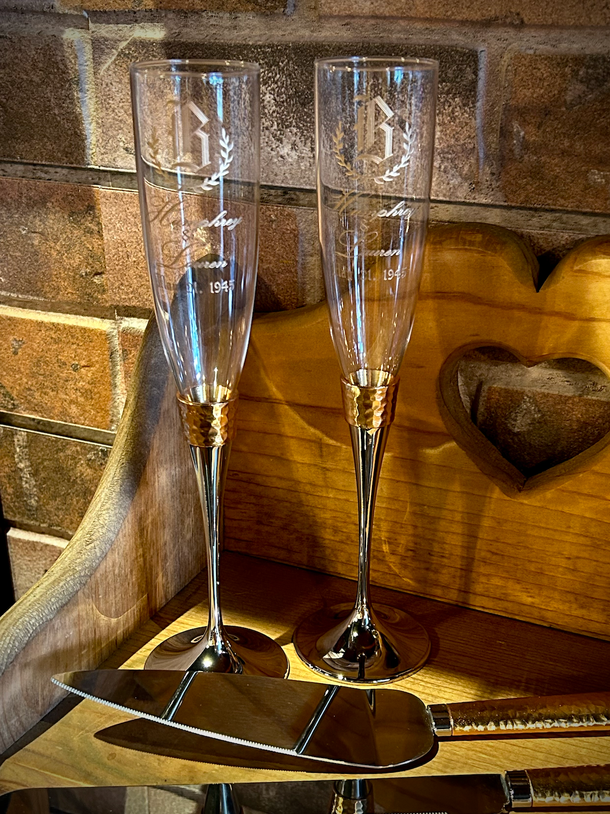 Hammered Gold Band Champagne Flutes