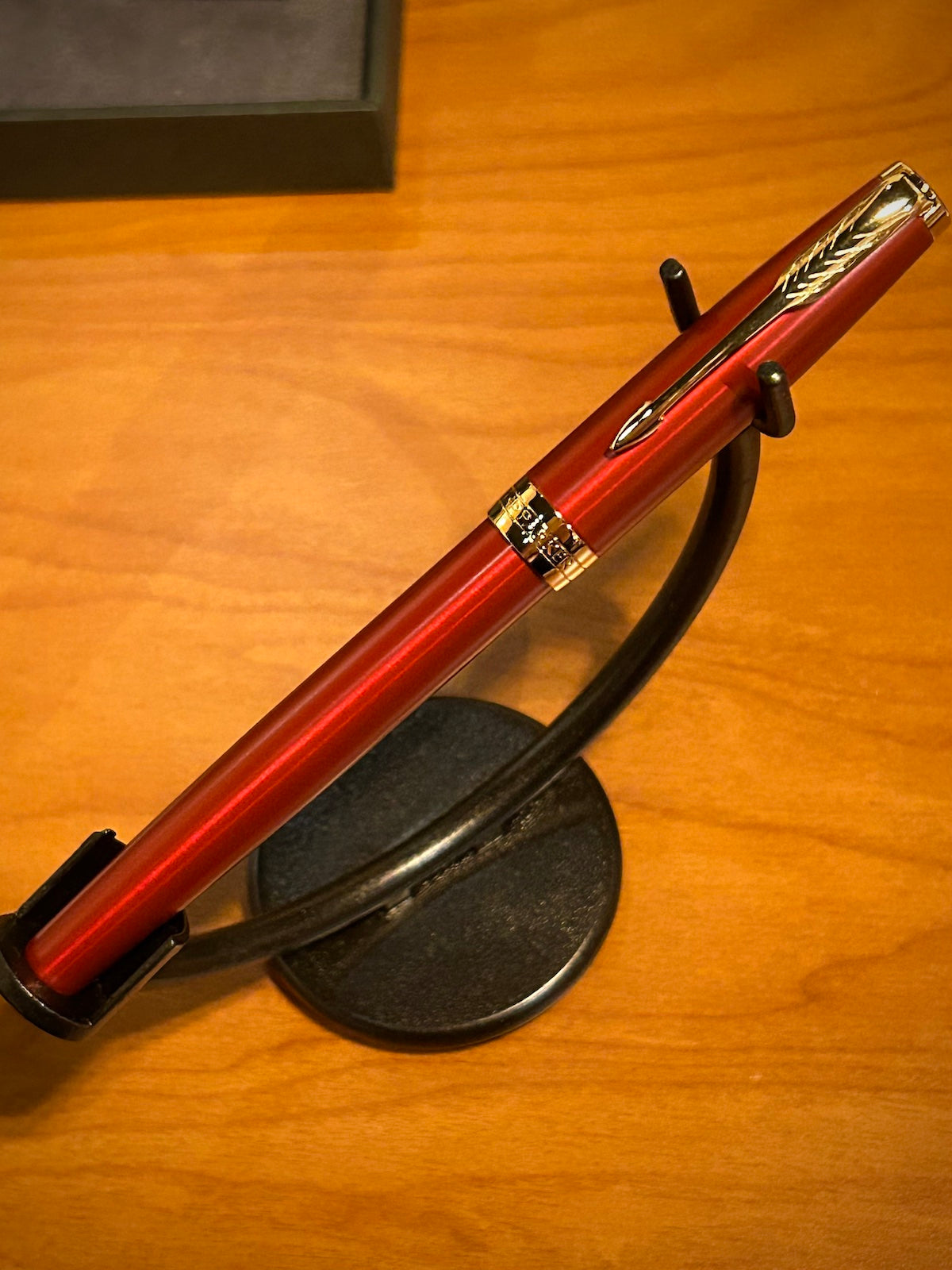 Parker Sonnet Red Lacquer with Gold Trim Fountain Pen