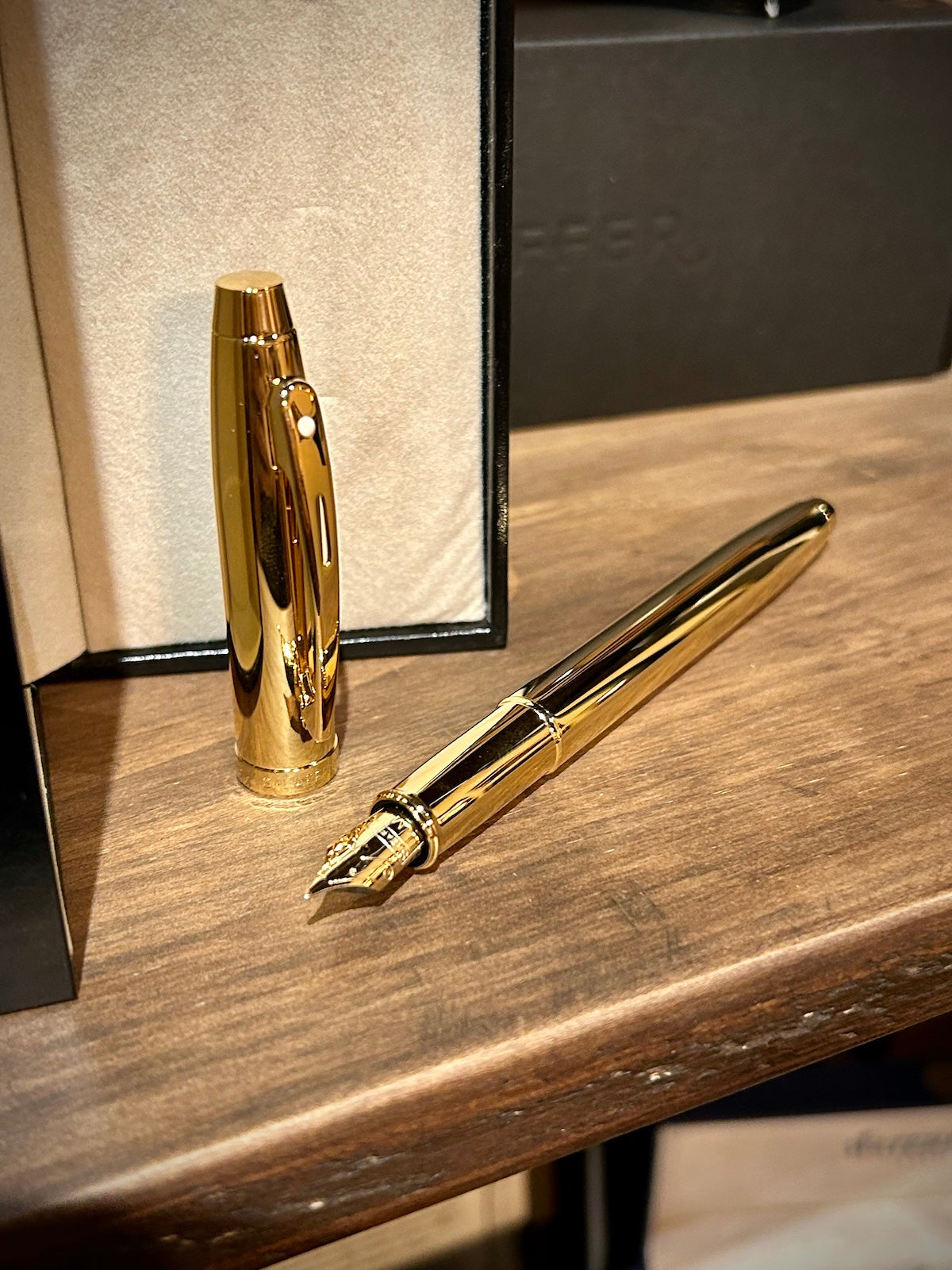 Sheaffer 100 Glossy PVD Gold with Gold Trim Fountain Pen