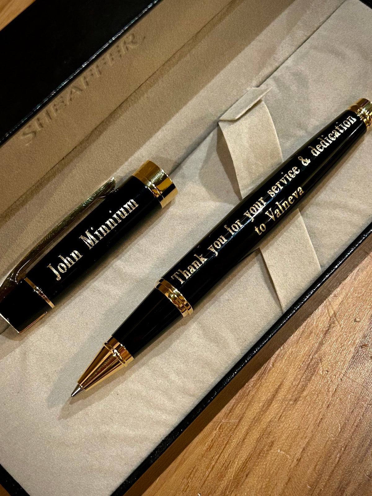 Sheaffer 300 Glossy Black with Gold Trim Rollerball Pen