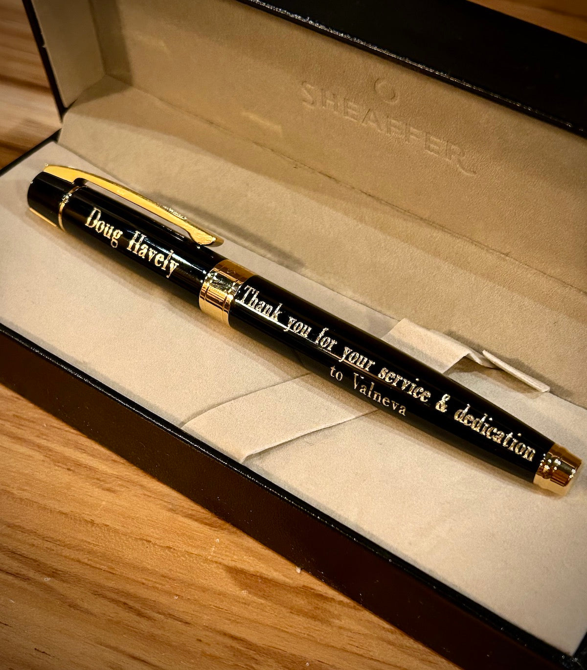 Sheaffer 300 Glossy Black with Gold Trim Rollerball Pen
