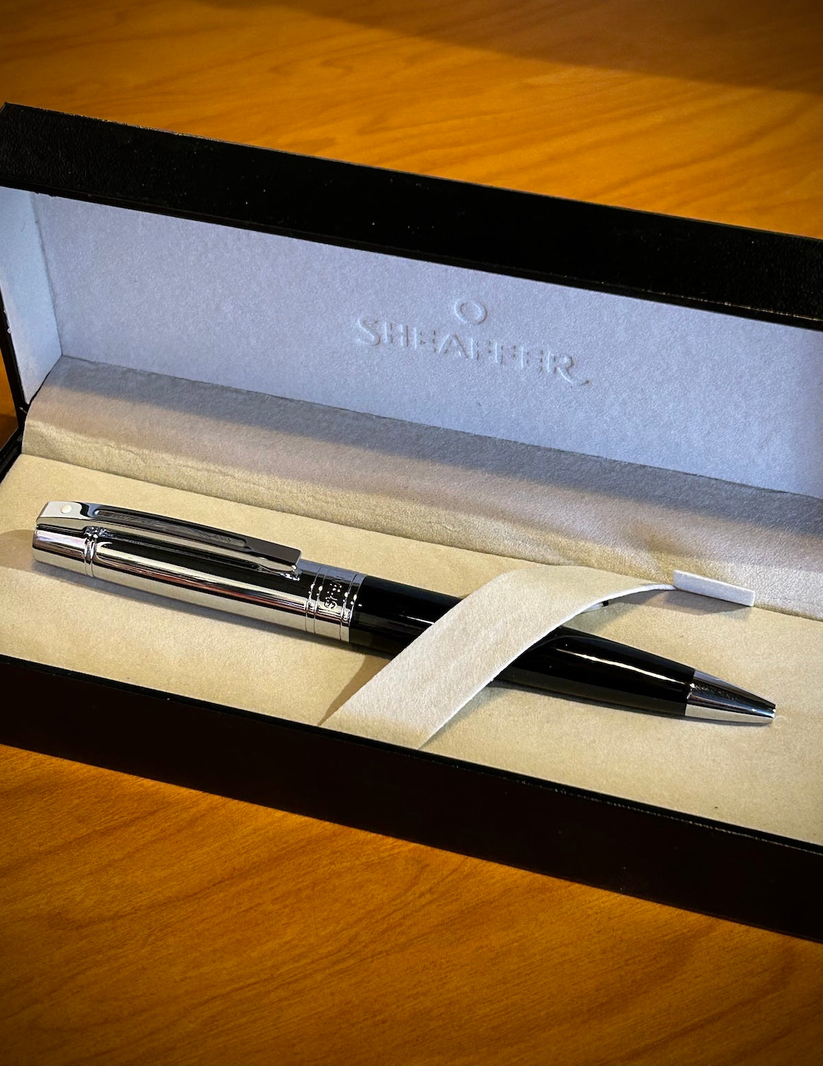 Sheaffer 300 Glossy Black Barrel and Bright Chrome Cap Ballpoint Pen