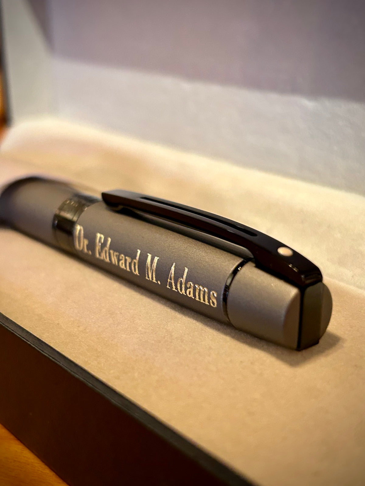 Sheaffer 300 Matte Gray with Polished Black Trim Ballpoint Pen