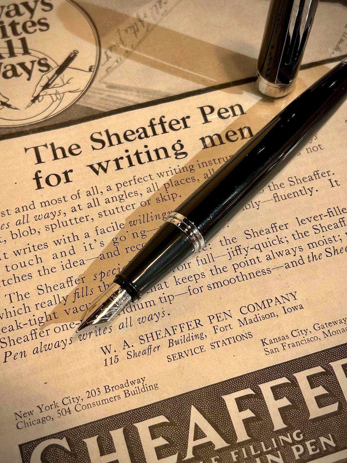 Sheaffer 300 Glossy Black with Chrome Trim Fountain Pen