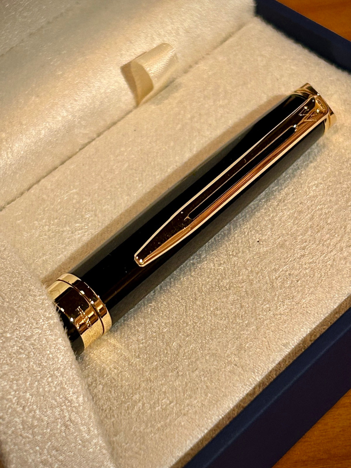 Waterman Hémisphère Black with Gold Trim Rollerball Pen