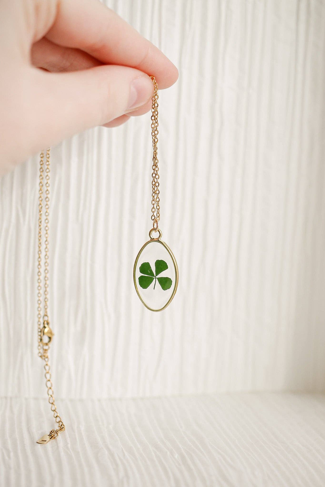 Lucky Charm Real 4 Leaf Clover Necklace