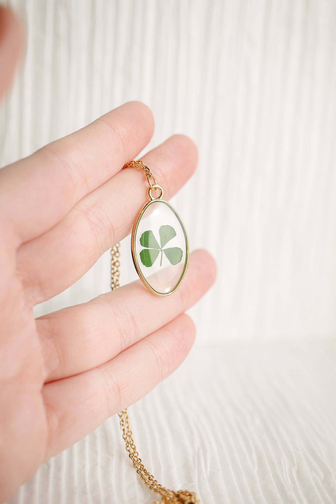 Lucky Charm Real 4 Leaf Clover Necklace