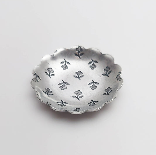 Pewter Scalloped Floral Ring Dish