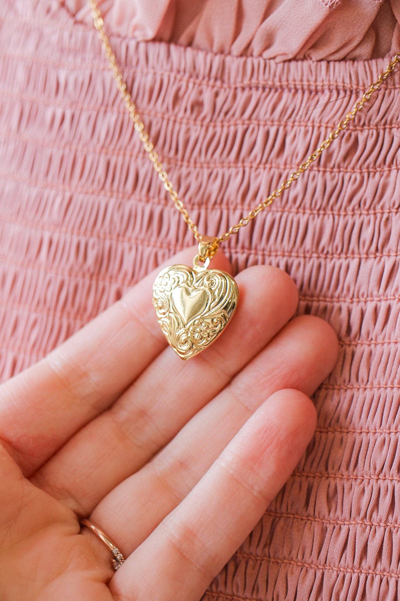 Mia Gold Heart Locket