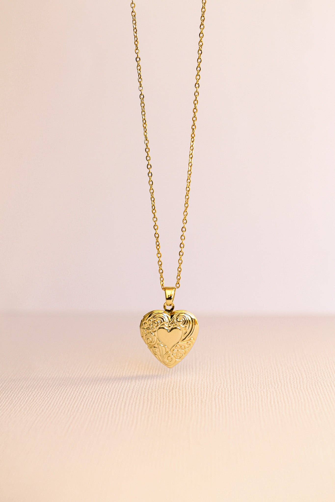 Mia Gold Heart Locket