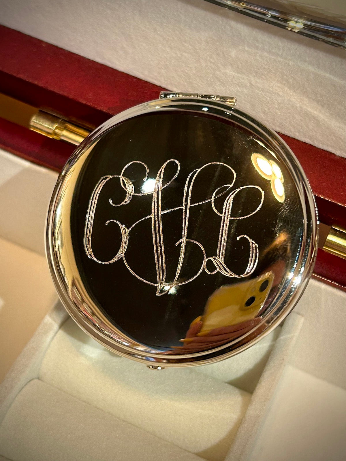 "Boston" Round Compact Mirror