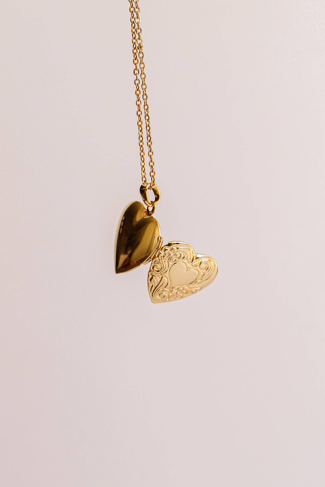 Mia Gold Heart Locket