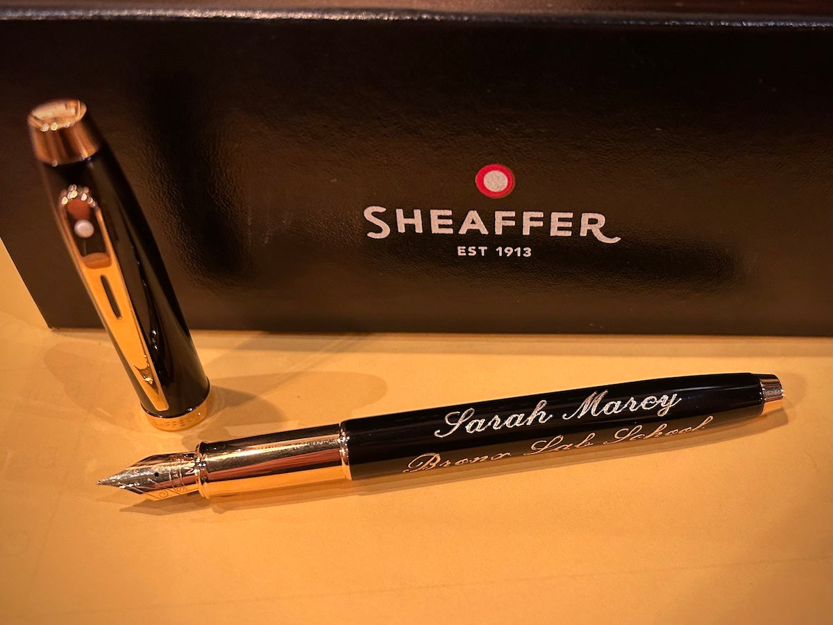 Sheaffer 100 Glossy Black with Gold Trim Fountain Pen