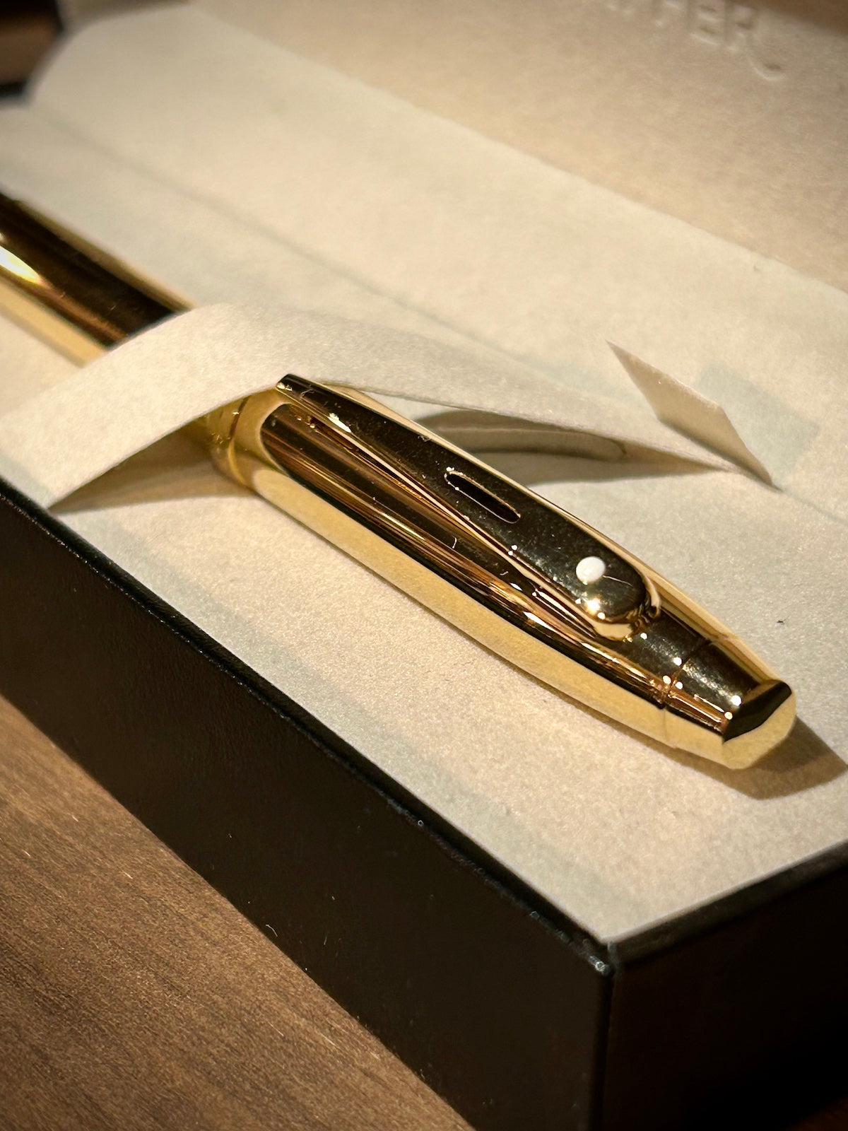 Sheaffer 100 Glossy PVD Gold with Gold Trim Fountain Pen