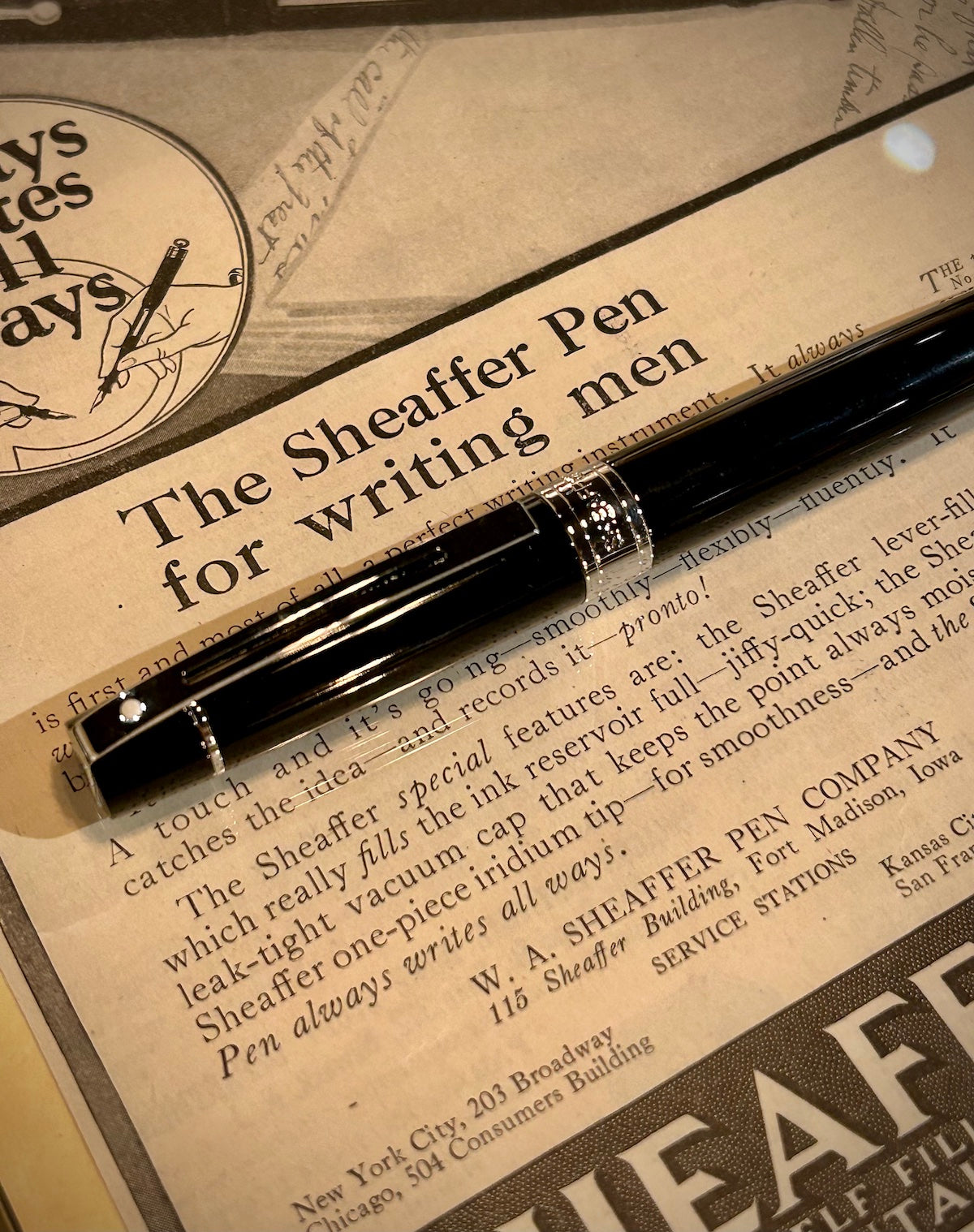 Sheaffer 300 Glossy Black with Chrome Trim Fountain Pen
