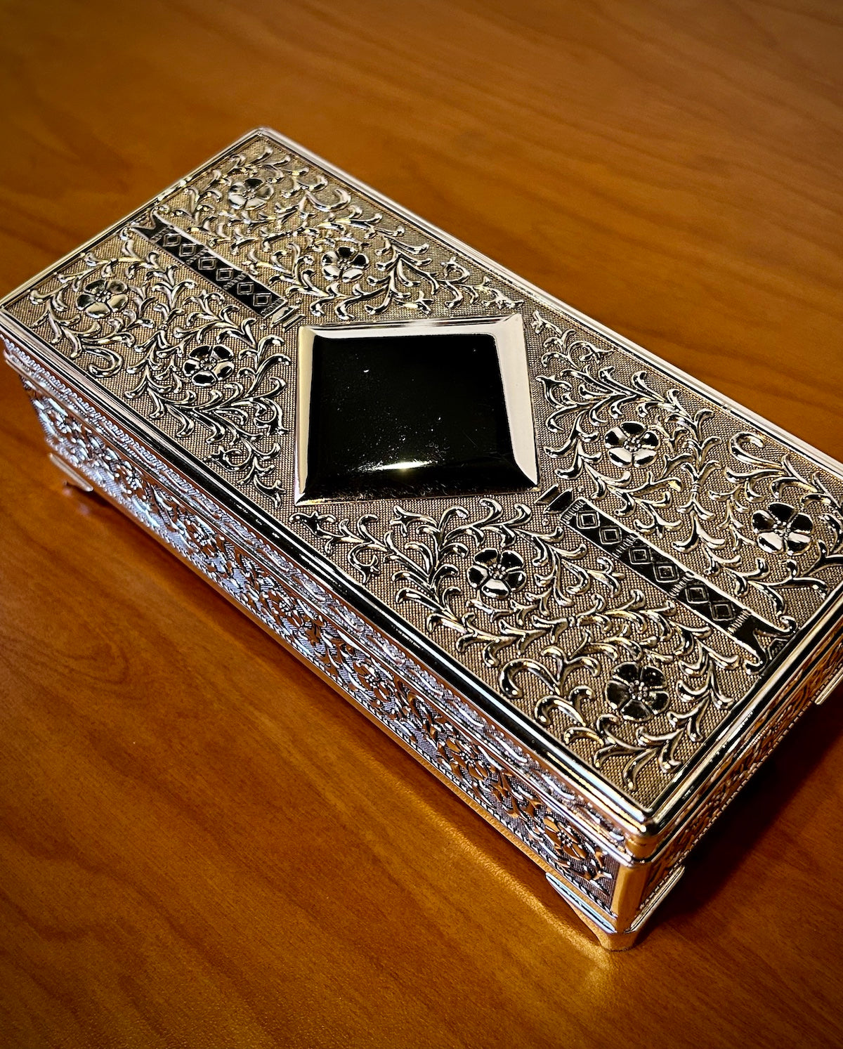 Floral and Vine Silver Jewelry Box