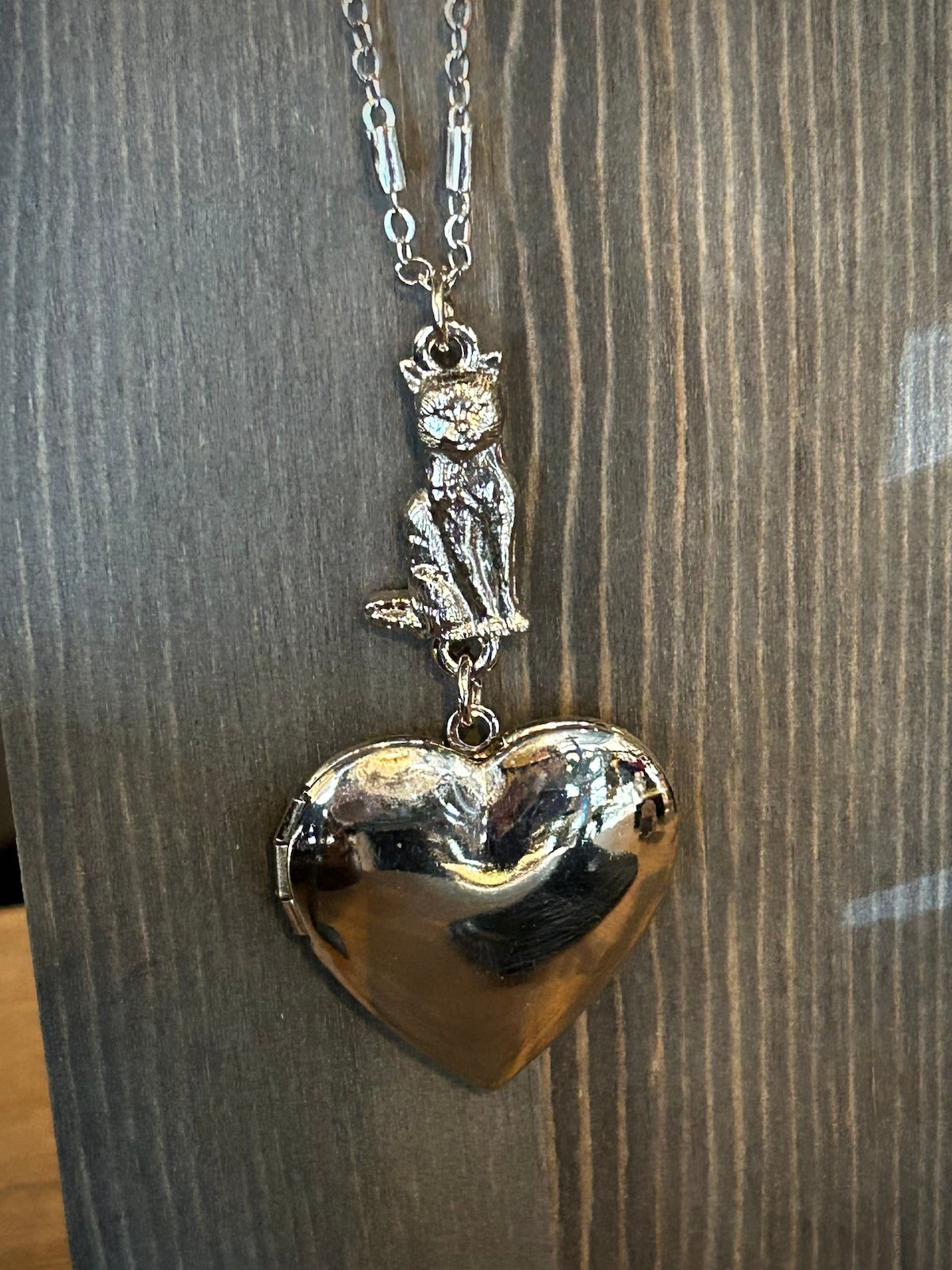 1928 Jewelry Sitting Cat And Heart Locket Necklace